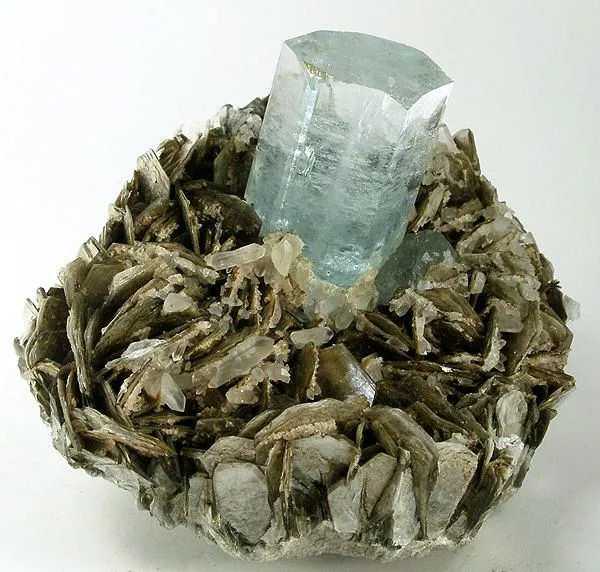 Beryl (Var: Aquamarine), Quartz, Muscovite image