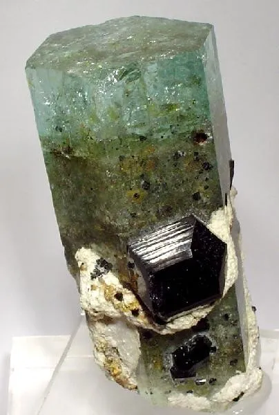 Beryl (Var: Aquamarine), Schorl, Feldspar Group - image 2