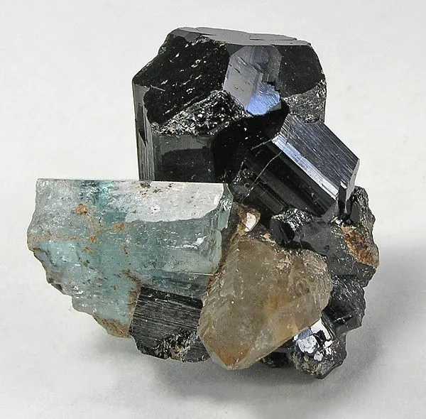 Beryl (Var: Aquamarine), Schorl, Quartz image