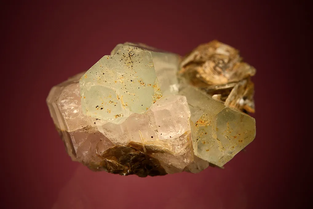 Beryl var. Aquamarine with Fluorapatite - image 3