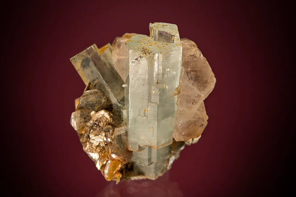 Beryl var. Aquamarine with Fluorapatite image