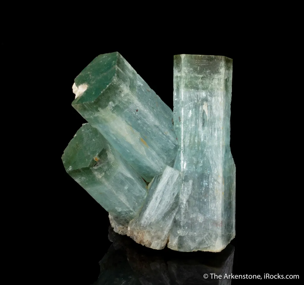 Beryl var. Aquamarine with Heliodor caps - image 3