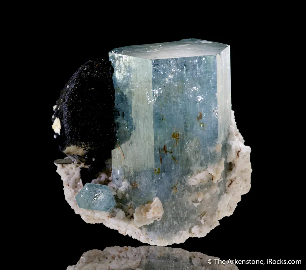 Beryl var. Aquamarine with Schorl image