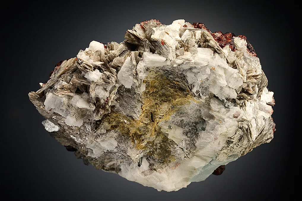 Beryl var. Aquamarine with Spessartine on Microcline and Muscovite - image 6