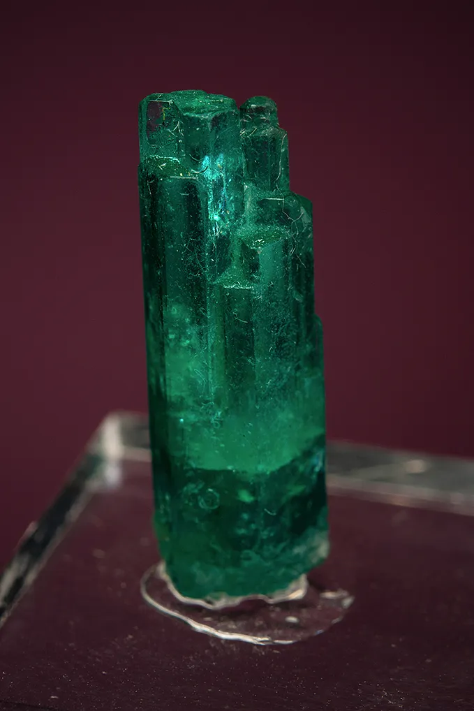 Beryl var. Emerald - image 4