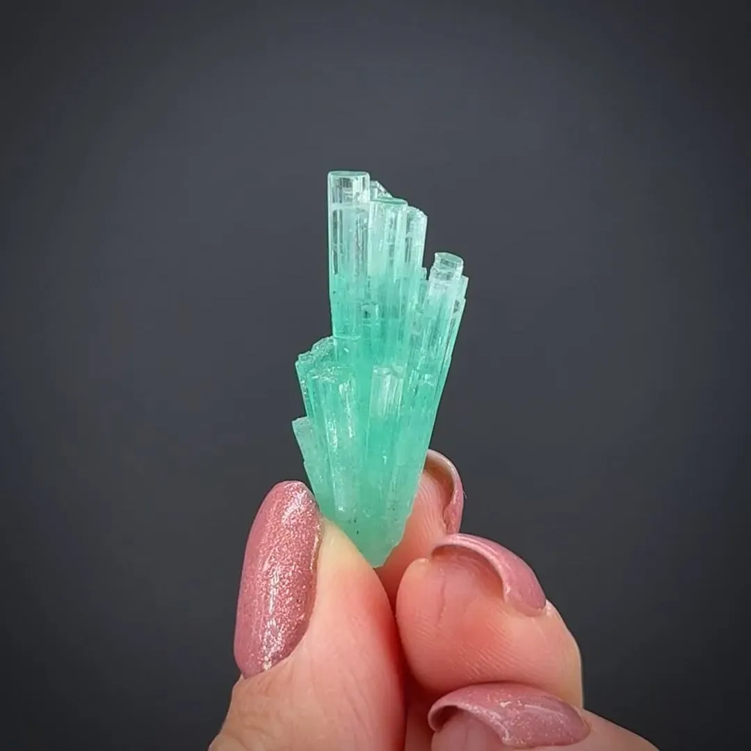 Beryl var. Emerald - image 2