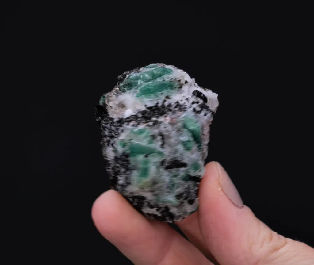 Beryl var. Emerald - image 2