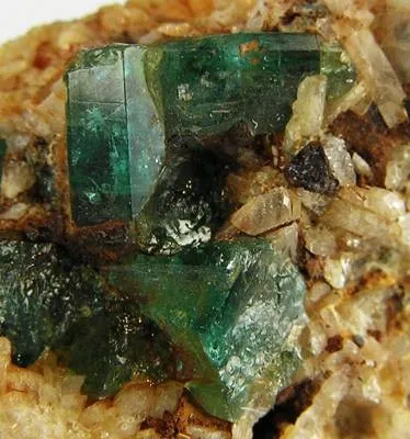 Beryl (Var: Emerald) - image 2
