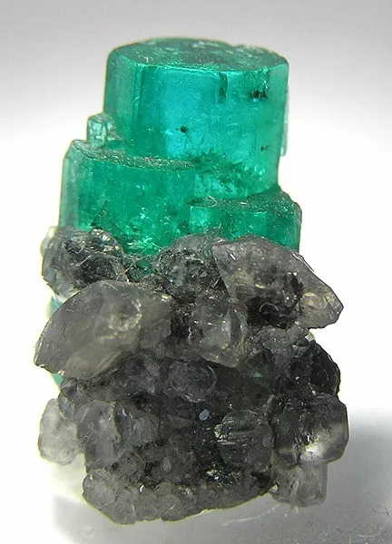 Beryl (Var: Emerald) image
