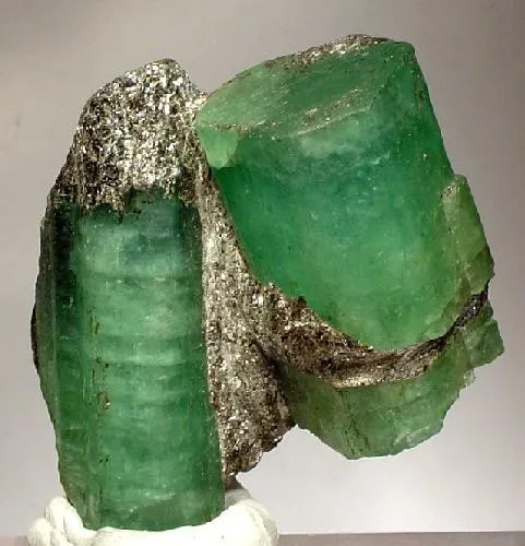 Beryl (Var: Emerald) image