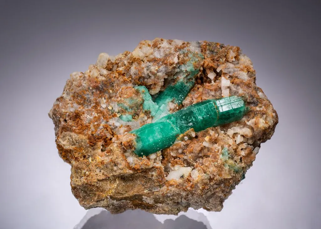 Beryl var. Emerald