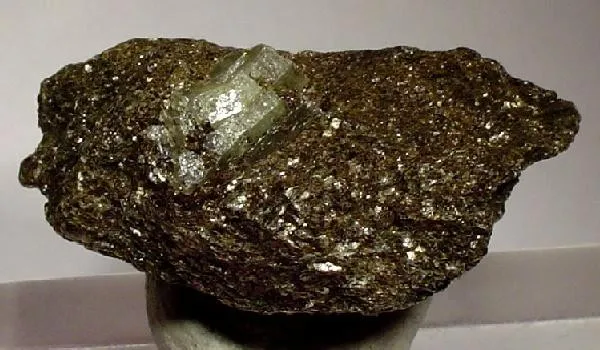 Beryl (Var: Emerald) image