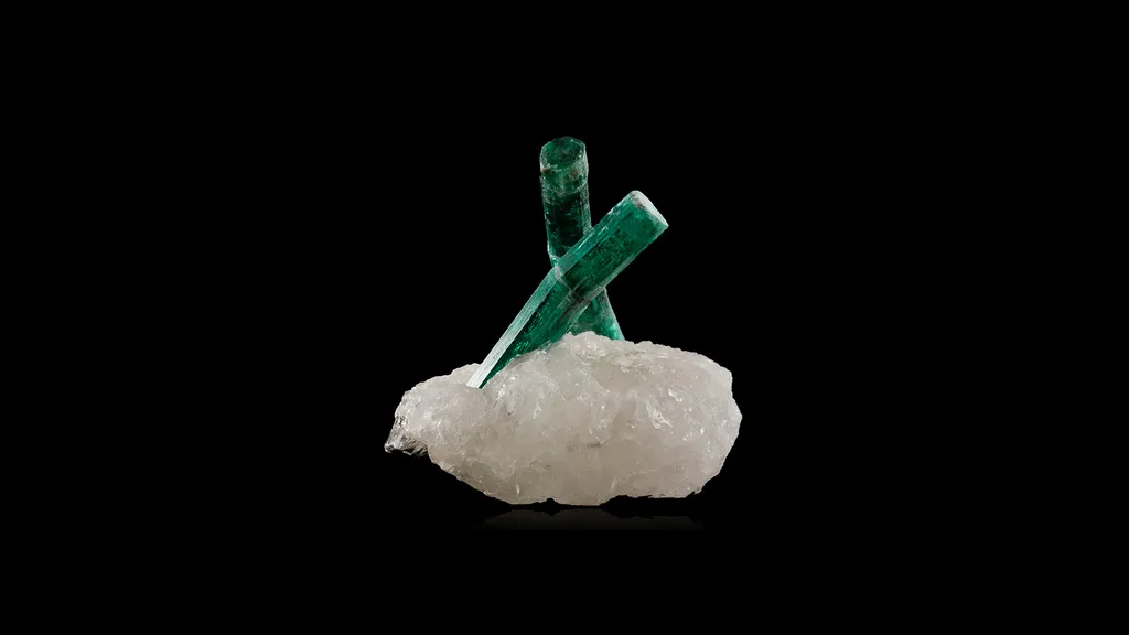 Beryl (var. Emerald) image