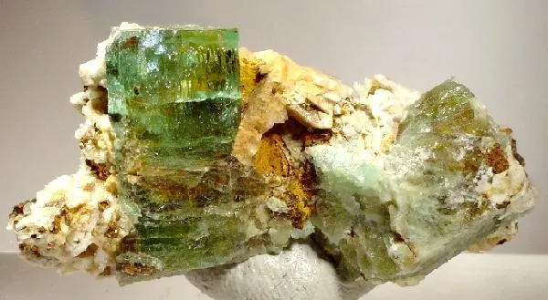 Beryl (Var: Emerald) image