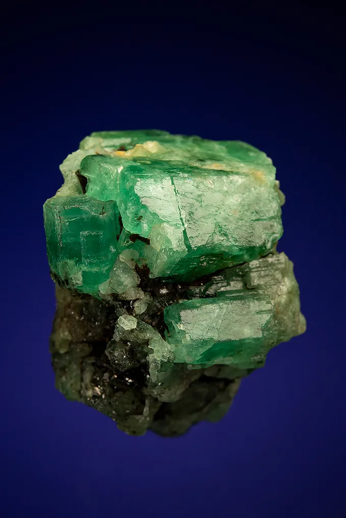 Beryl var. Emerald image