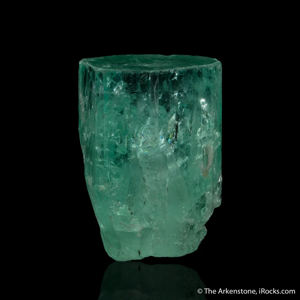 Beryl var. Emerald image