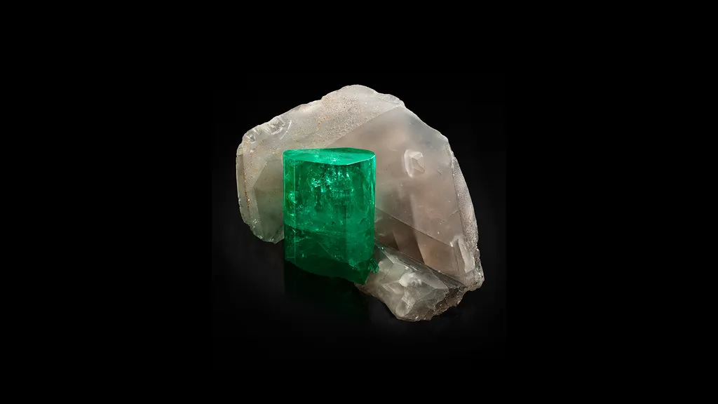 Beryl (var. Emerald) image
