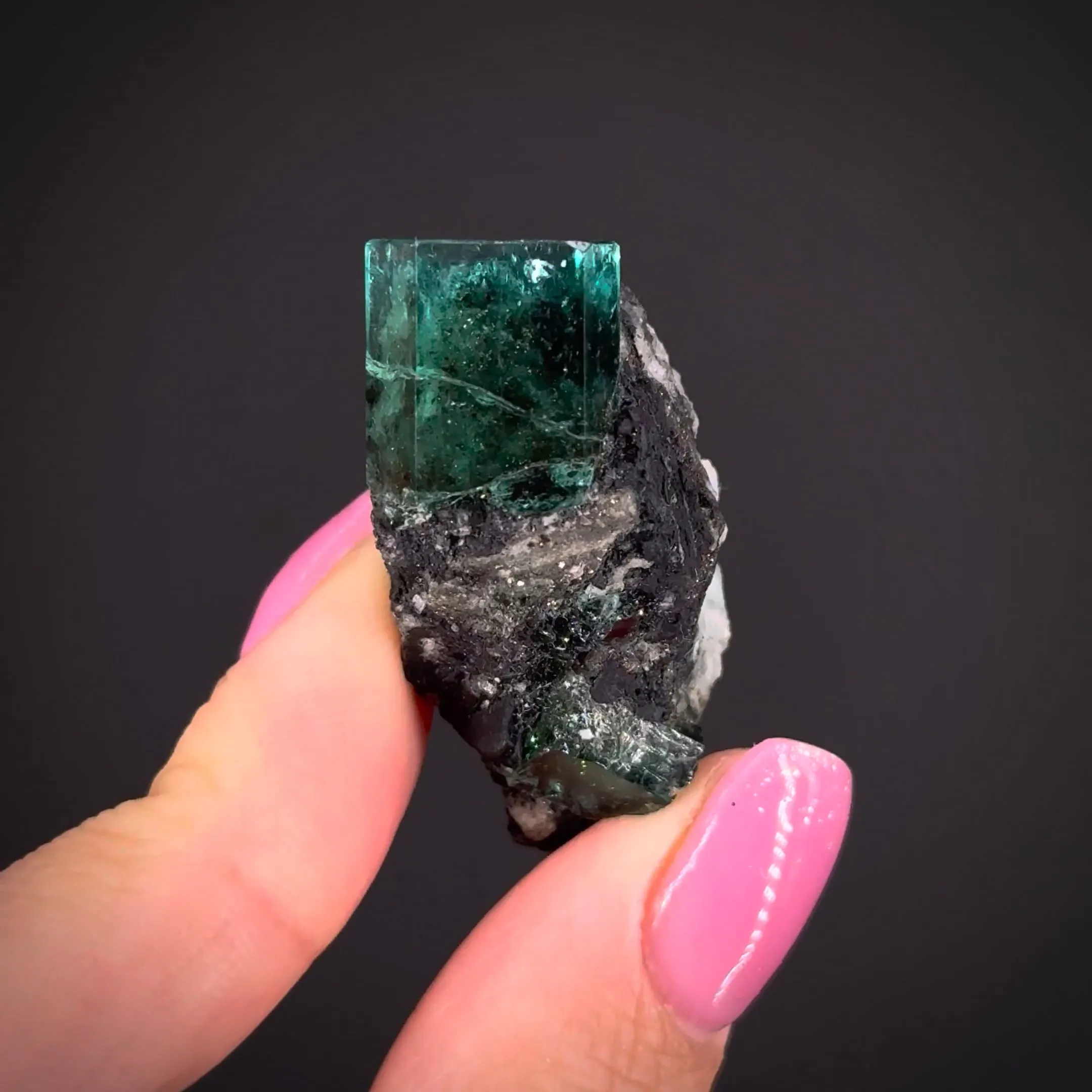 Beryl var. Emerald - image 2