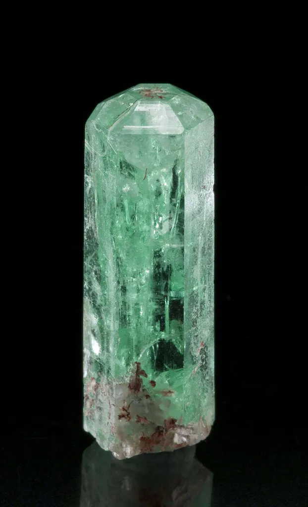 Beryl Var. Emerald image