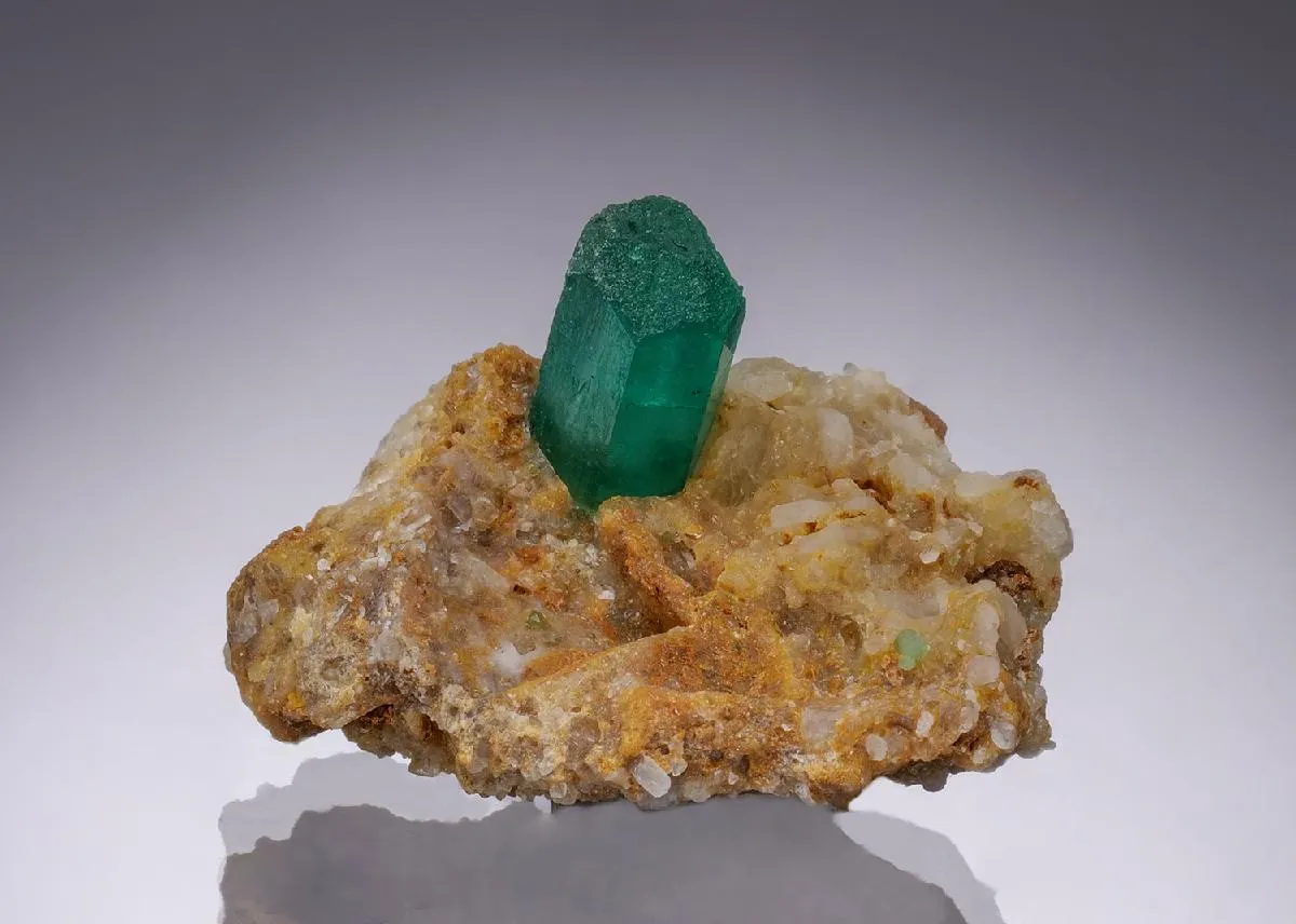 Beryl var. Emerald - image 1