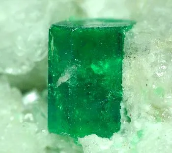 Beryl (Var: Emerald) image
