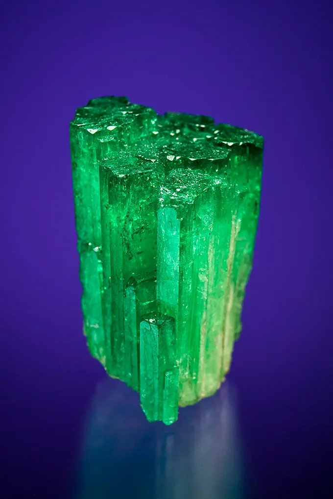 Beryl var. Emerald image