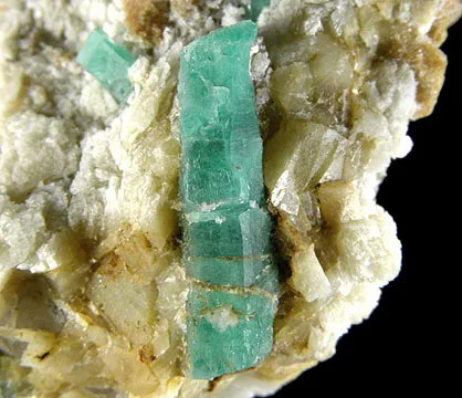 Beryl (Var: Emerald) - image 3