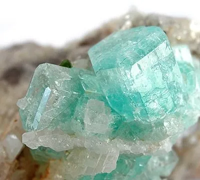 Beryl (Var: Emerald), Magnesite - image 2