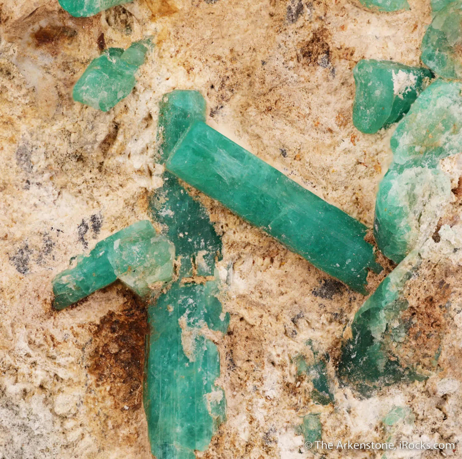 Beryl var. Emerald, on Calcite - image 4