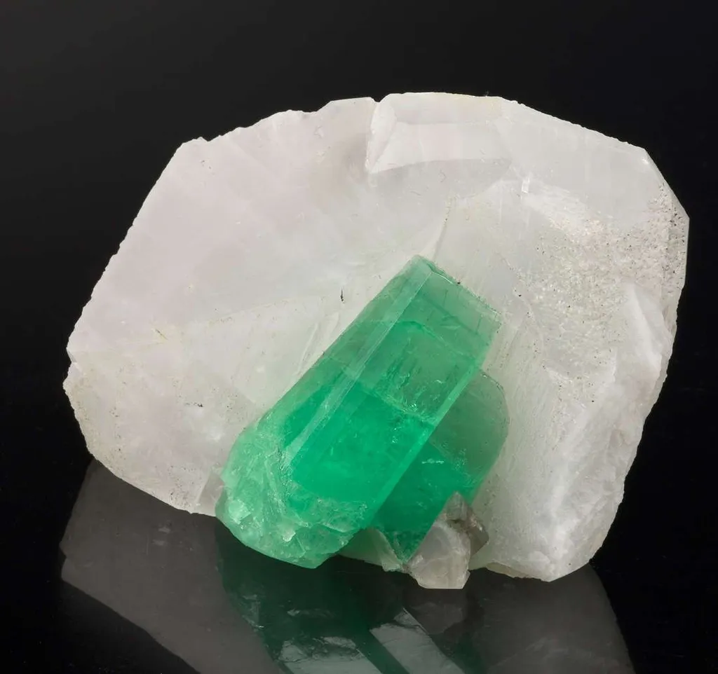 Beryl Var. Emerald on Calcite - image 2