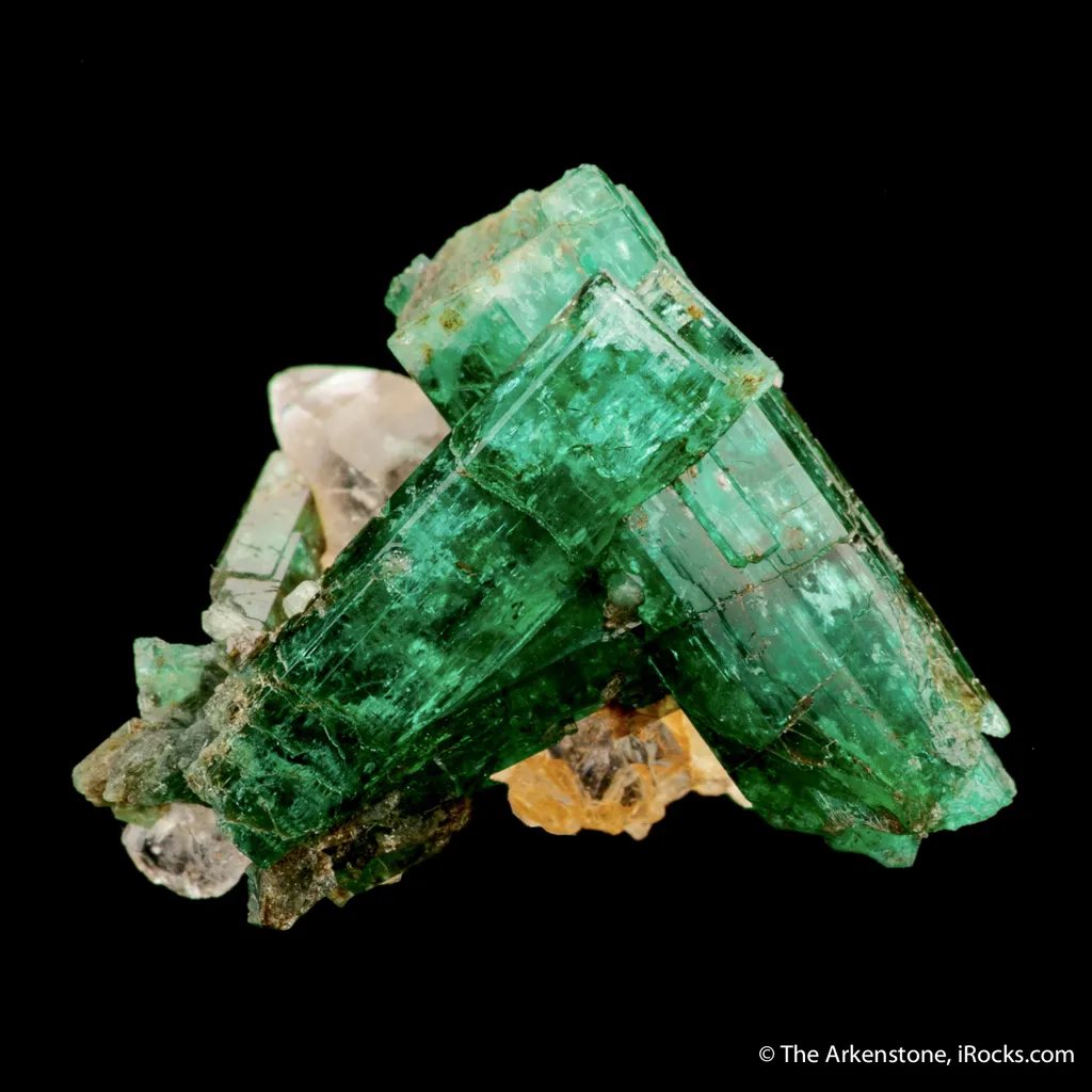 Beryl var. Emerald on Quartz - image 2