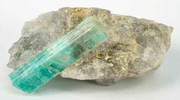 Beryl (Var: Emerald), Quartz image