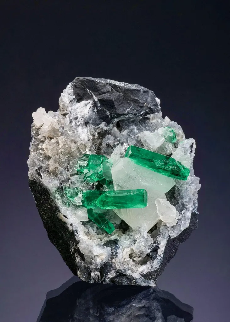 Beryl var. Emerald with Calcite image