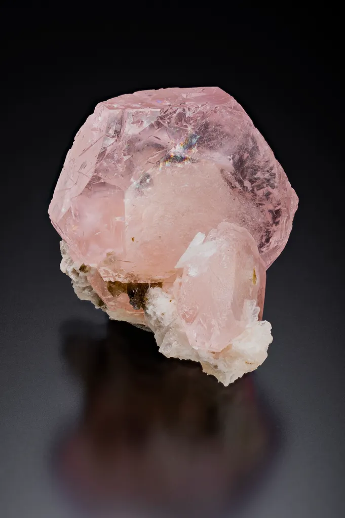 Beryl var. Morganite