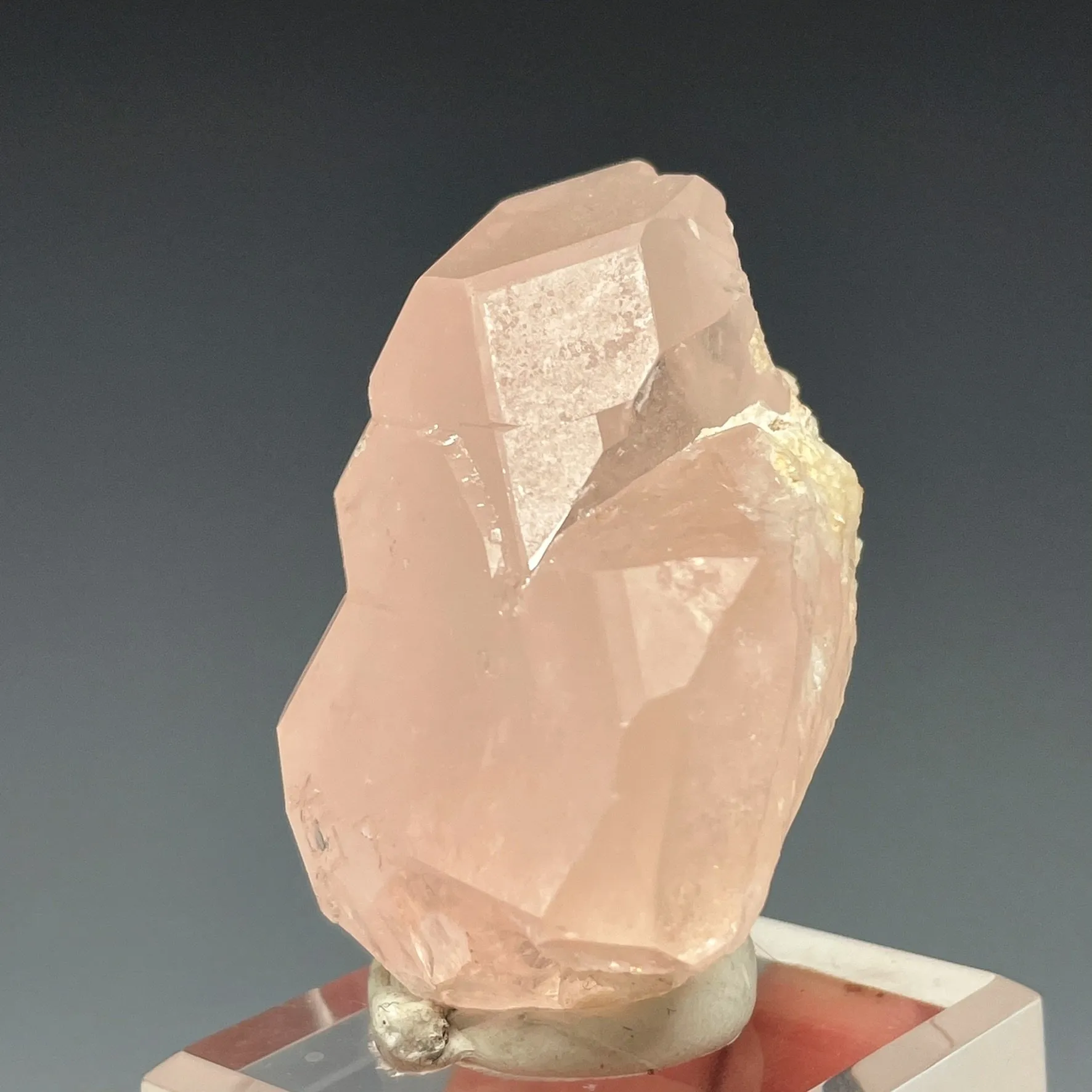 Beryl var. Morganite - image 3