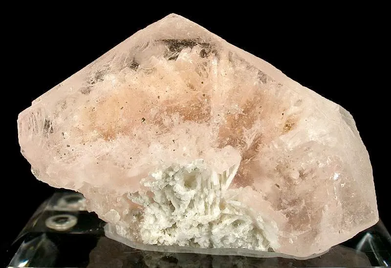 Beryl Var. Morganite image