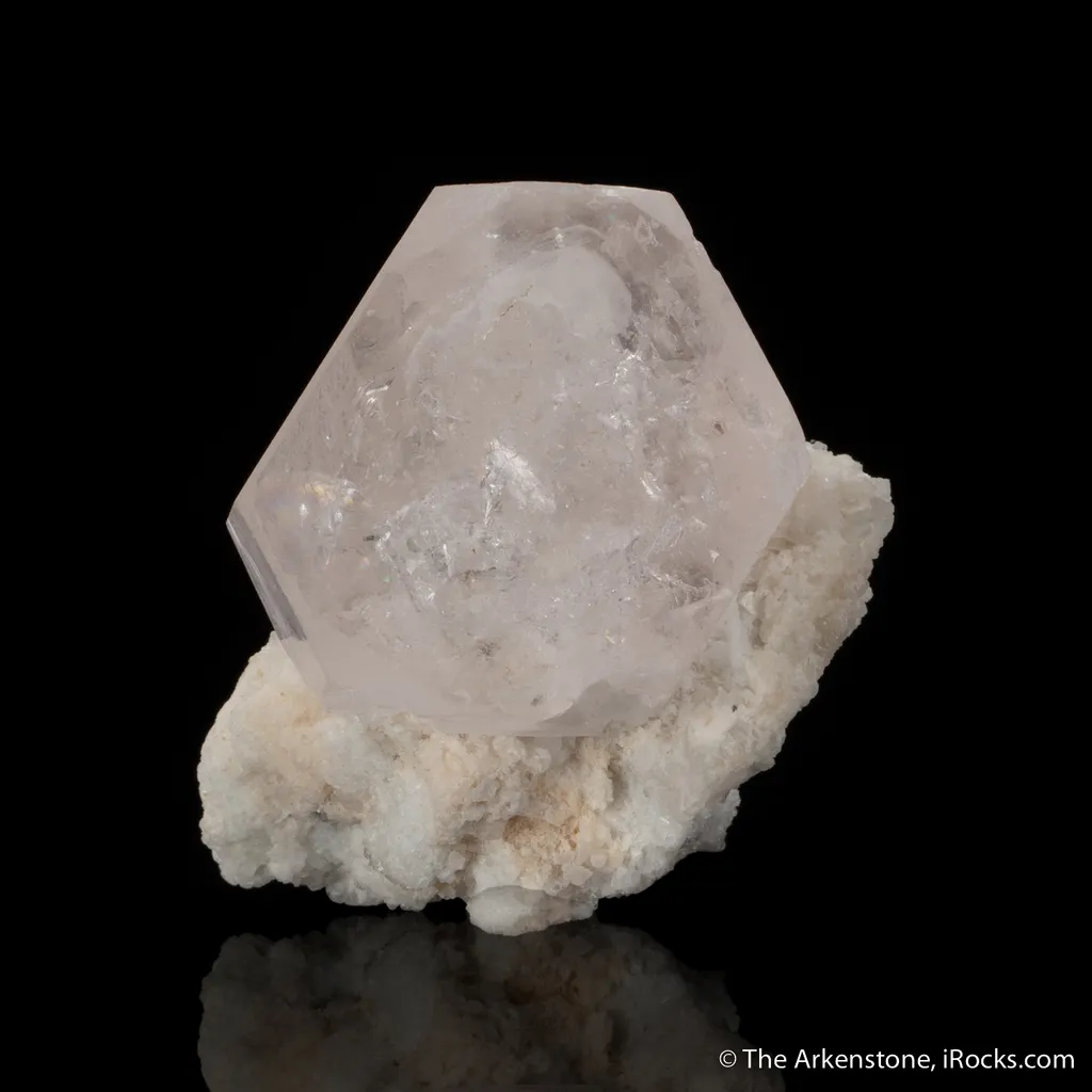 Beryl var. Morganite image