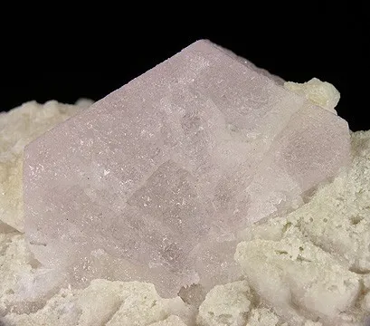 Beryl (Var: Morganite) - image 2