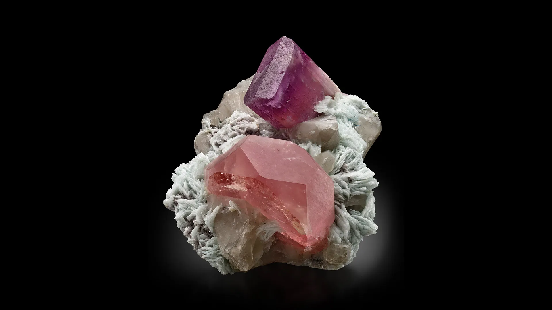Beryl (var. Morganite) - image 1