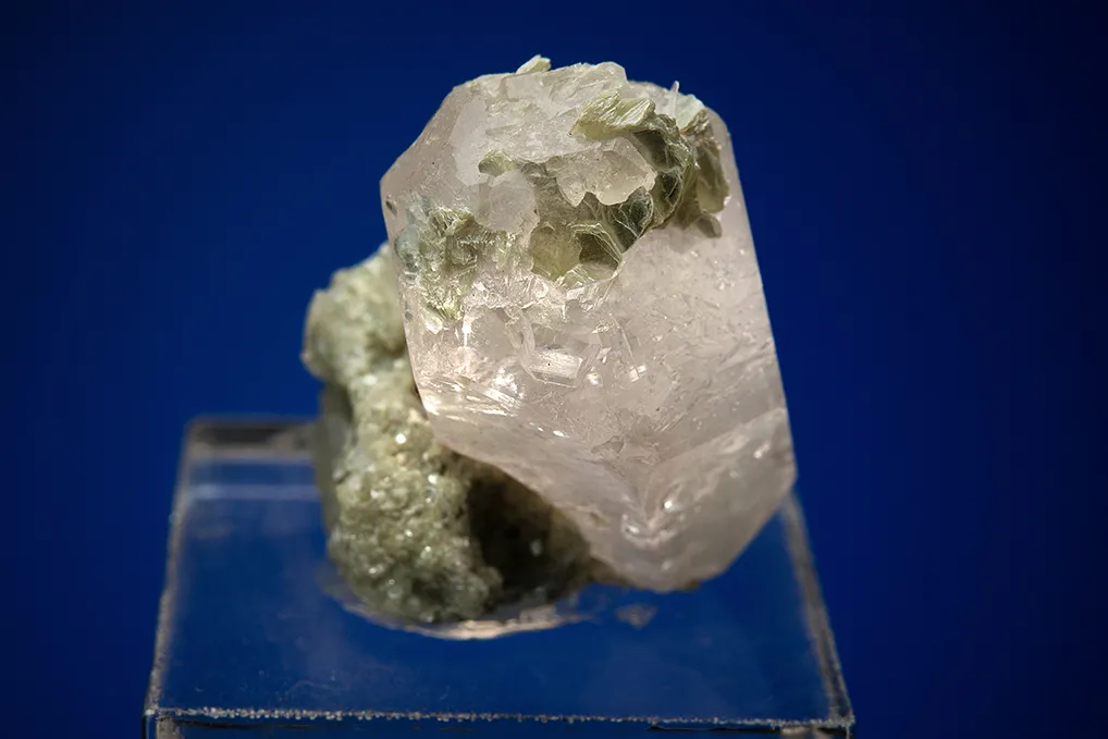 Beryl var. Morganite - image 2
