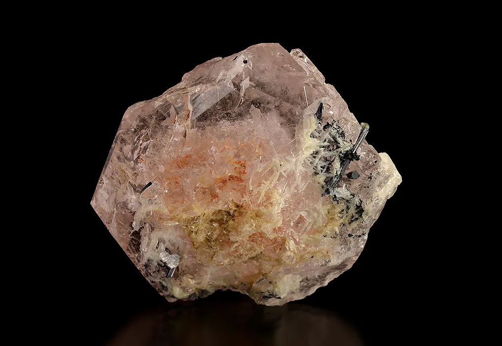 Beryl var. Morganite - image 7