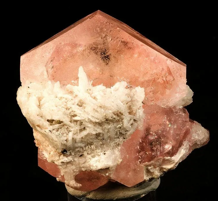 Beryl (Var: Morganite), Albite (Var: Cleavelandite) image