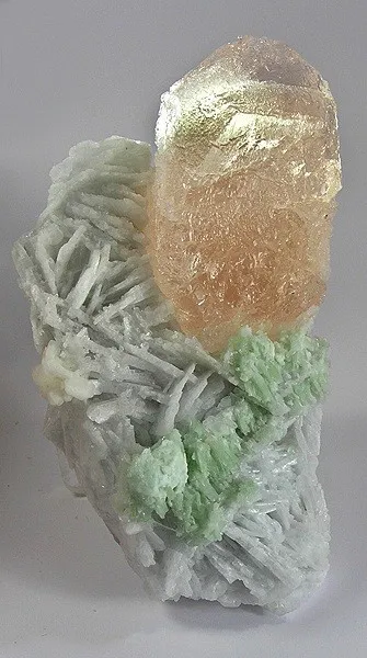 Beryl (Var: Morganite), Albite (Var: Cleavelandite) image