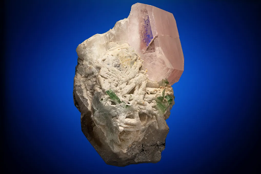 Beryl var. Morganite - image 3