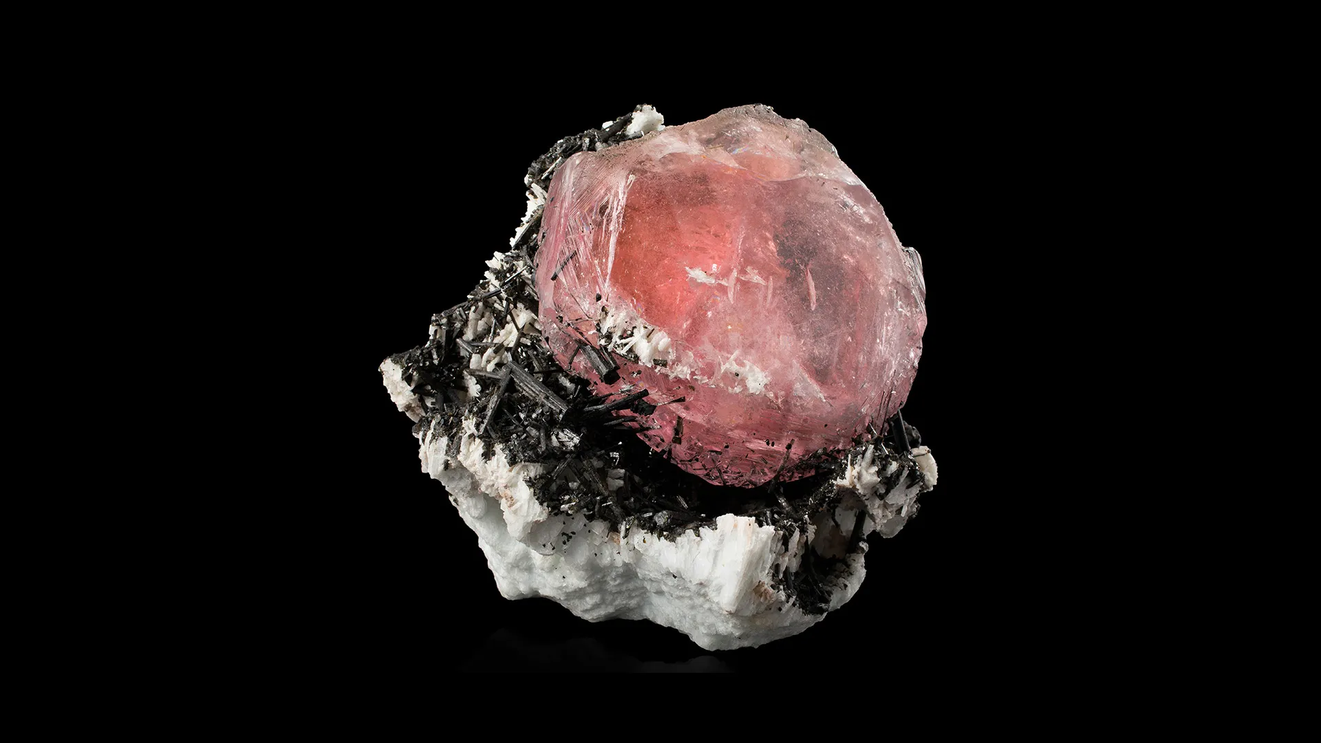 Beryl (var. Morganite) - image 1