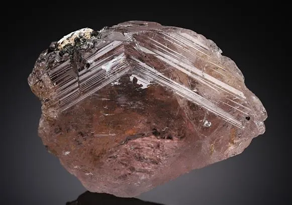 Beryl var. Morganite image