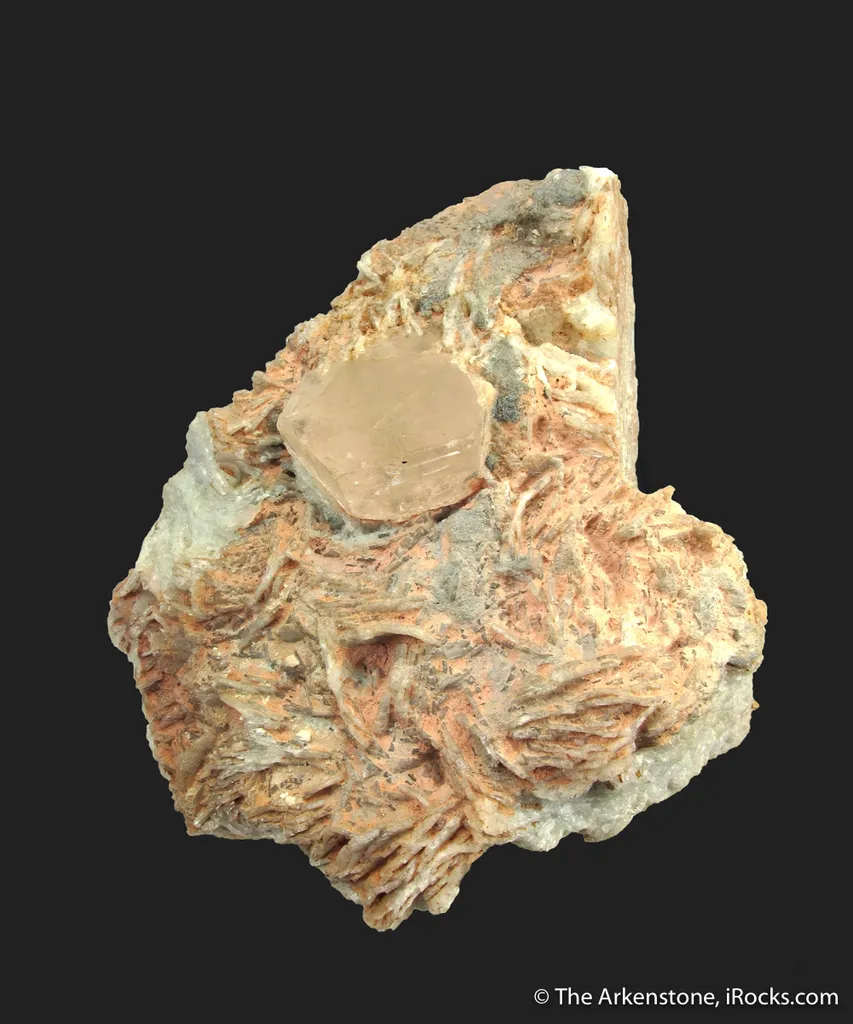 Beryl var. Morganite in Albite and Quartz - image 6