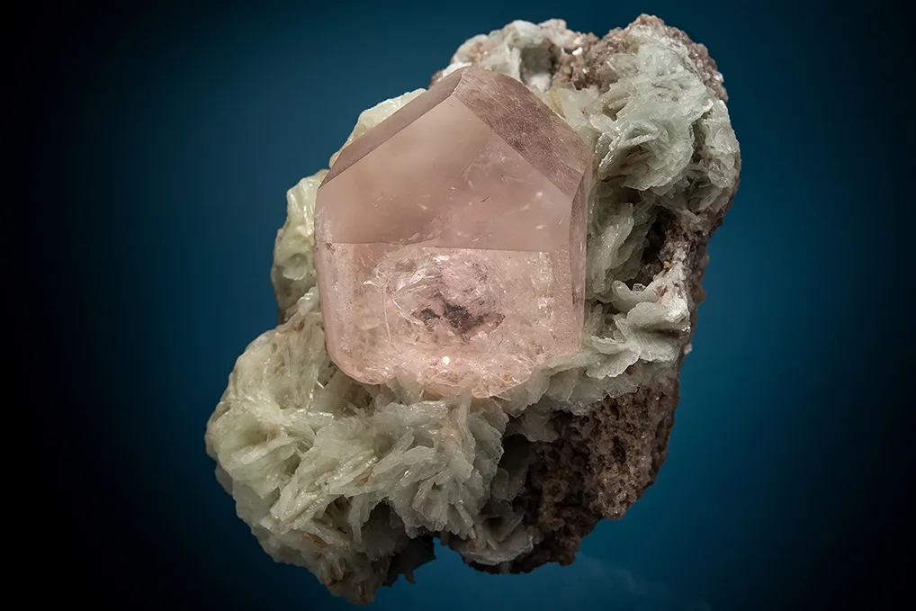 Beryl var. Morganite (restored) on Albite var. Cleavelandite image