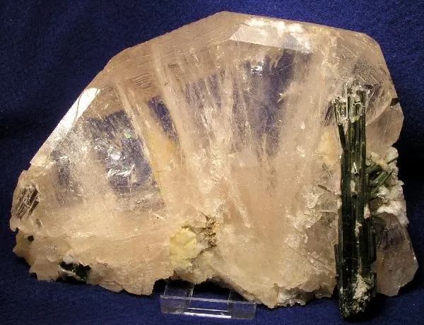 Beryl (Var: Morganite), Tourmaline image