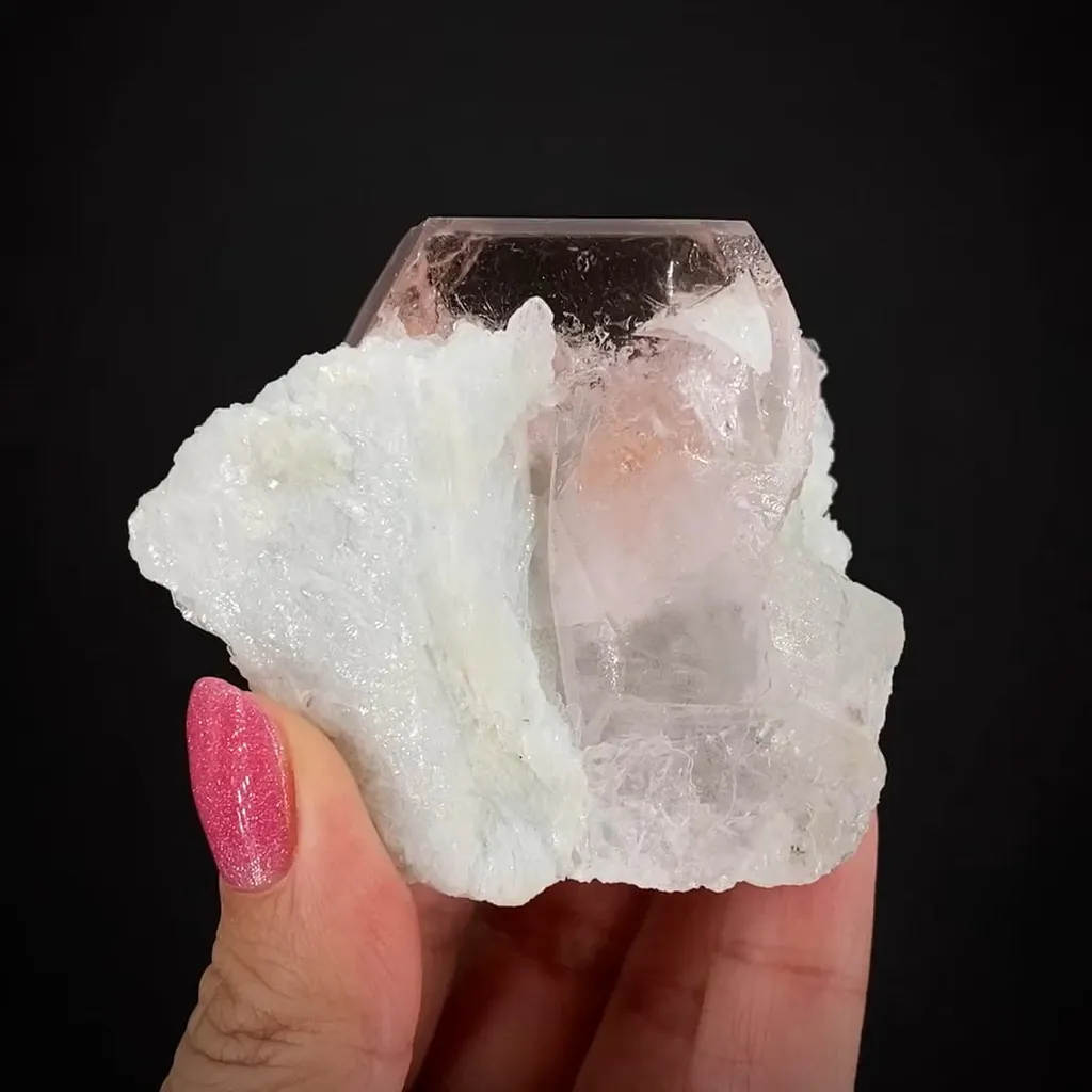 Beryl var. Morganite with Albite - image 2